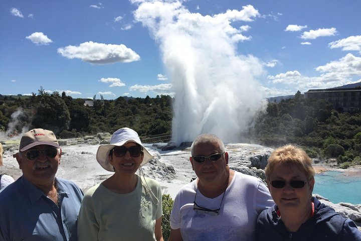 Pohutu Geyser at Te Puia